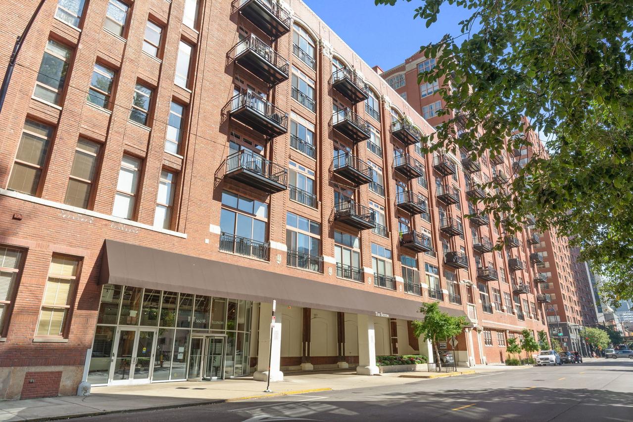 360 W Illinois St. #313, Chicago, IL 60654