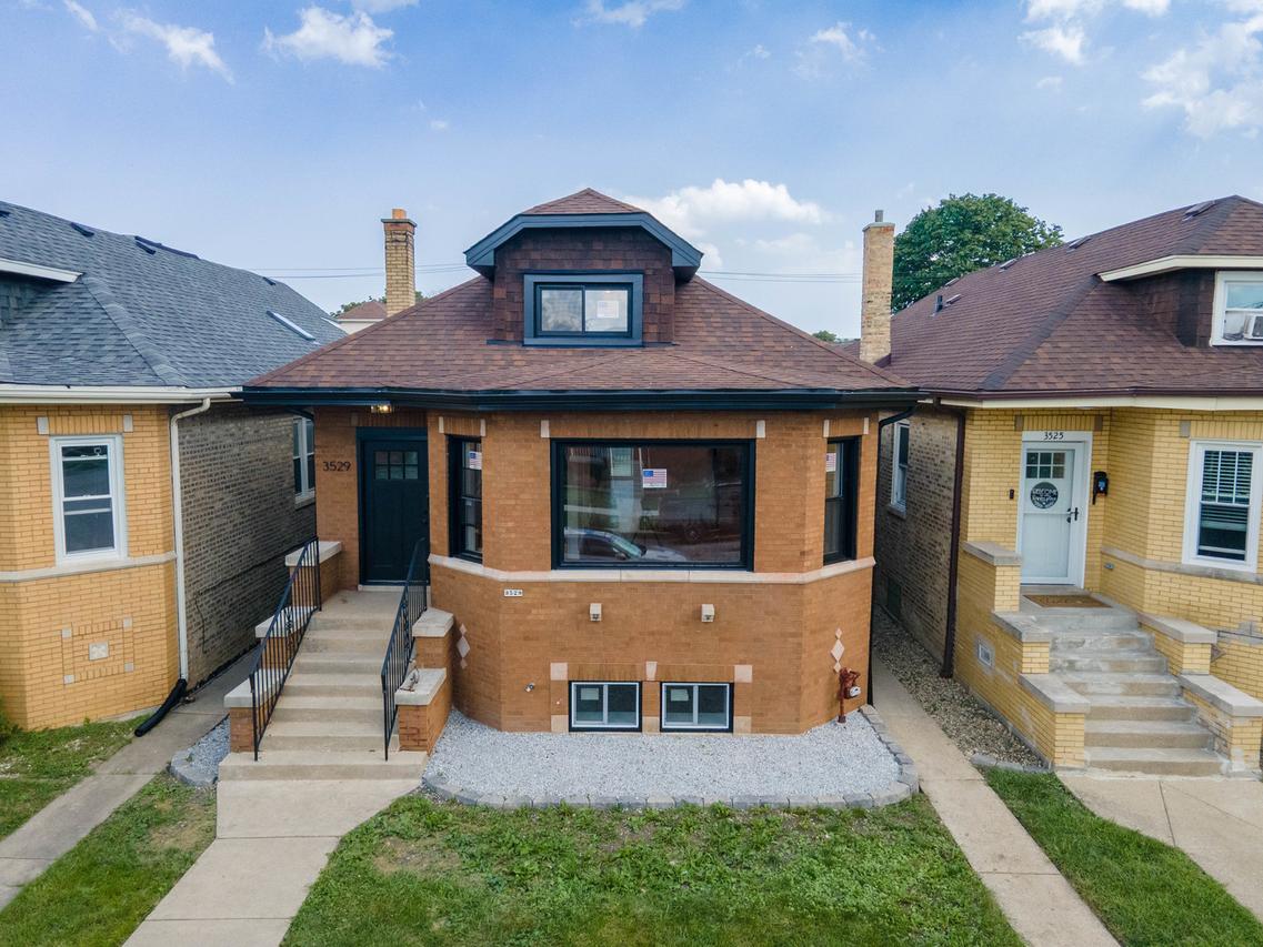 3529 N Nottingham Ave., Chicago, IL 60634