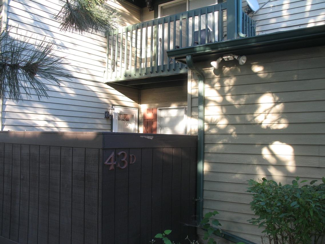 43 Fernwood Dr. #D, Bolingbrook, IL 60440