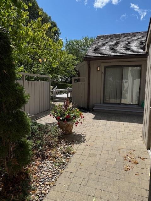 59 W Thornhill Ln., Lake Barrington, IL 60010