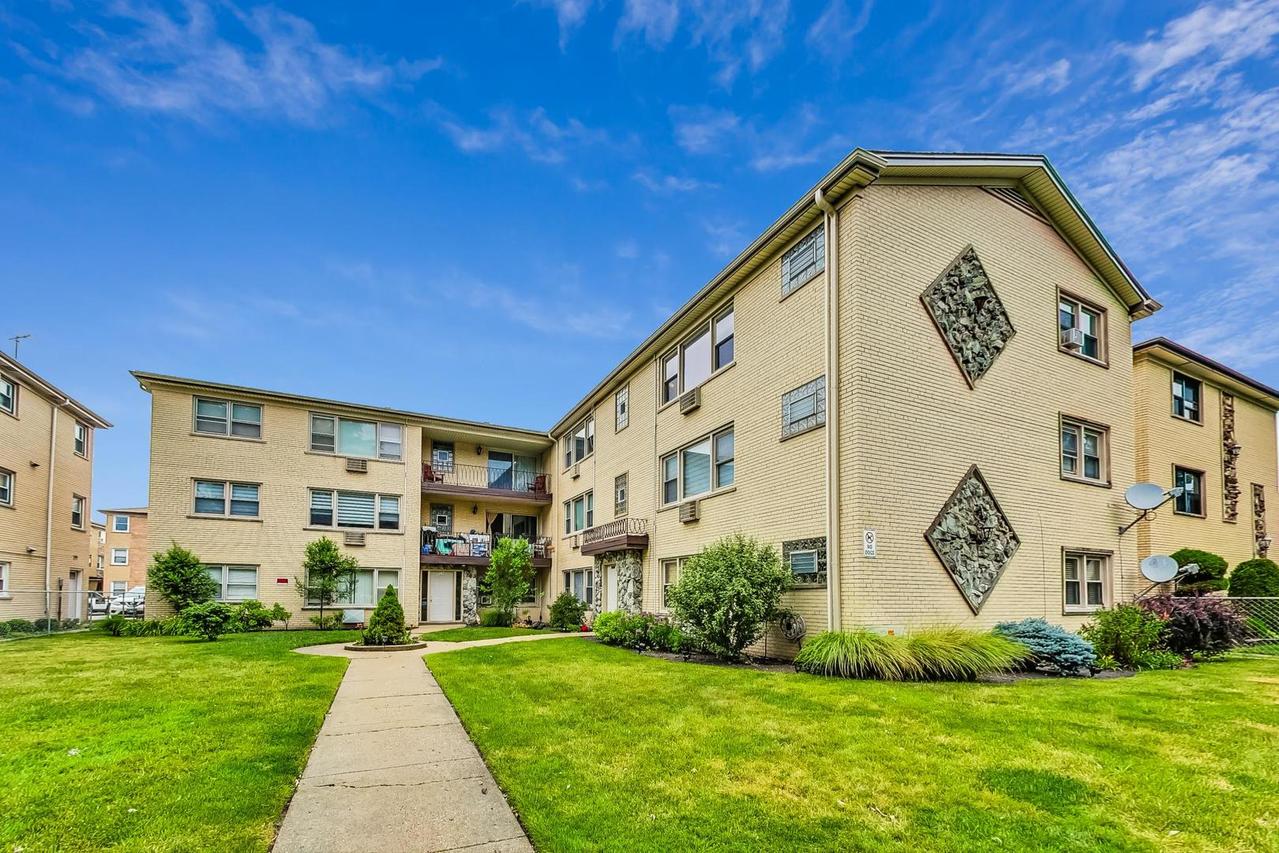 8544 W Rascher Ave. #3E, Chicago, IL 60656