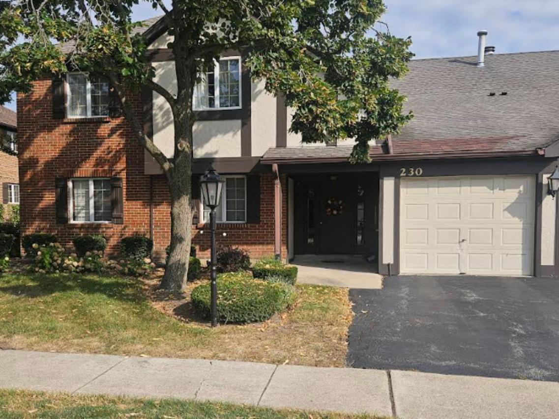 230 Windsor Ln. #A, Willowbrook, IL 60527