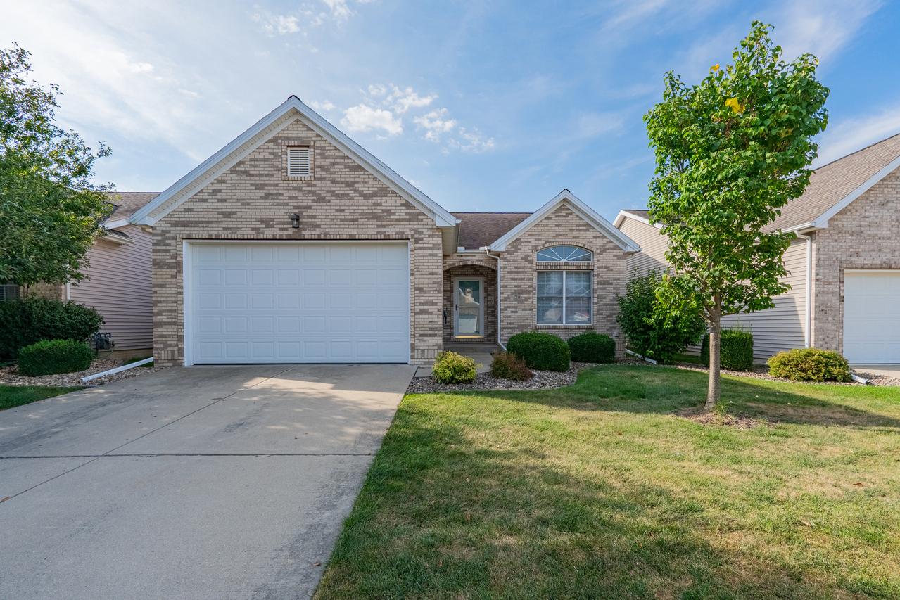 70 Crista Ann Ct., Bloomington, IL 61704
