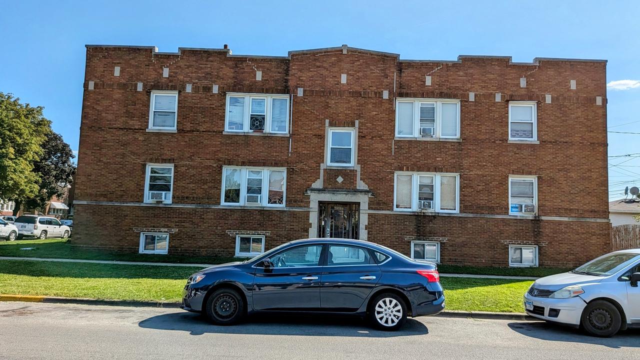1900 Scoville Ave., Berwyn, IL 60402