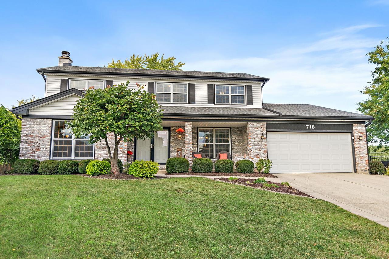 718 N Point Dr., Schaumburg, IL 60193