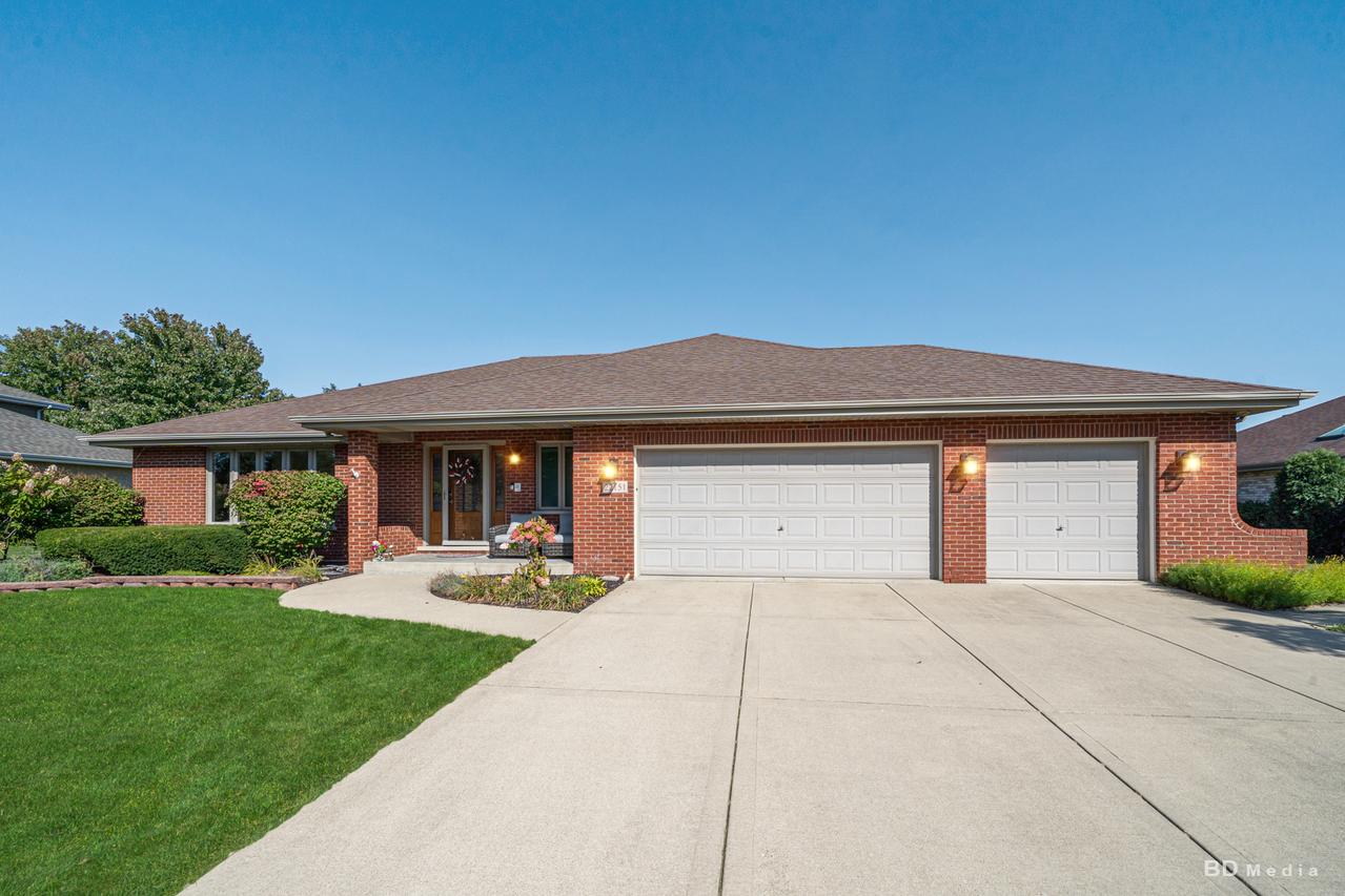 22151 Clove Dr., Frankfort, IL 60423