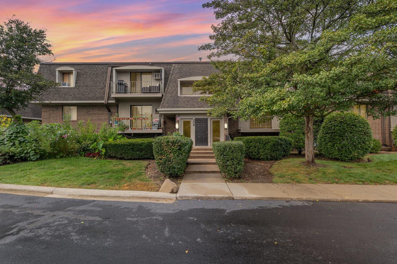 208 E Bailey Rd. #K, Naperville, IL 60565