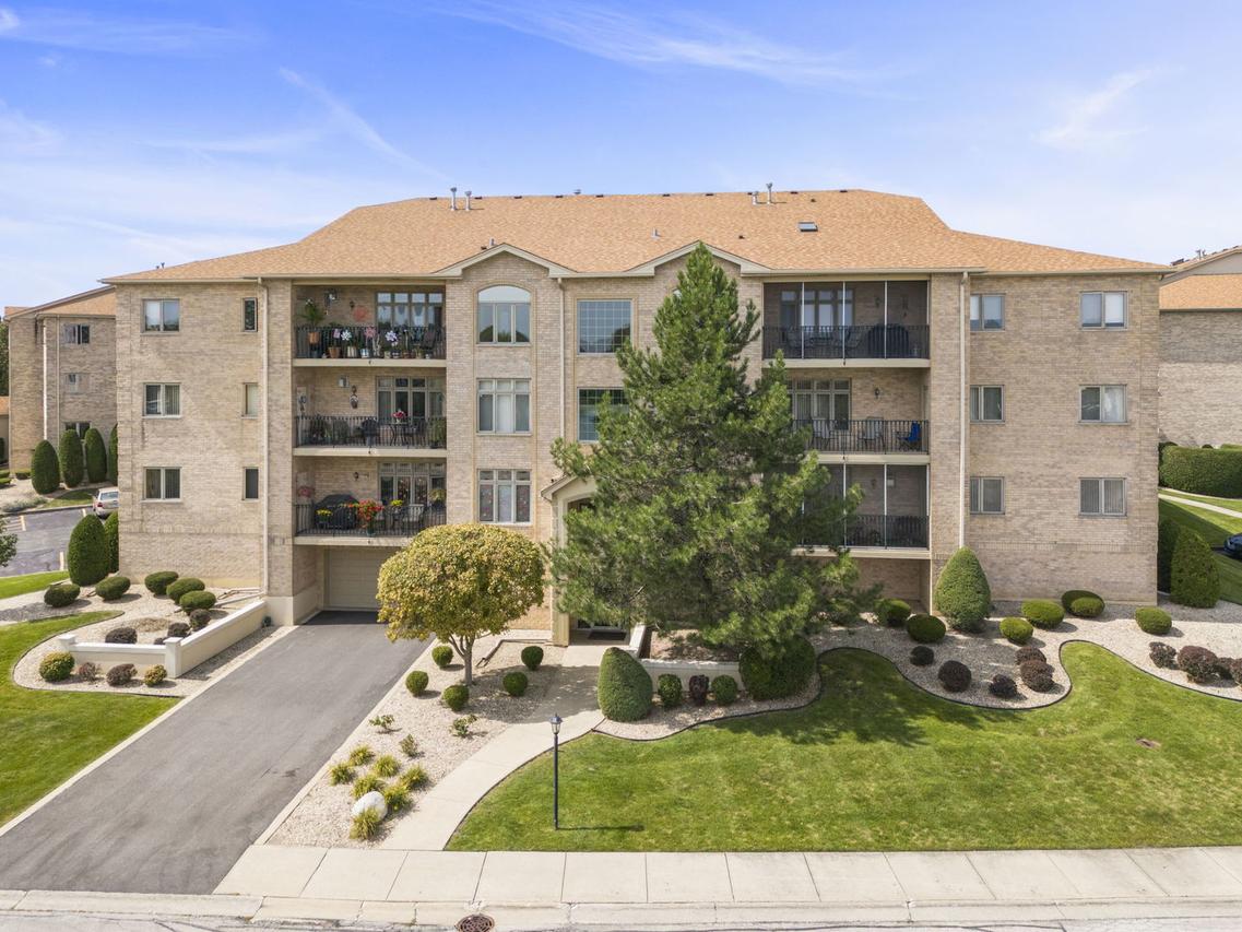 18350 Pine Ridge Dr. #3D, Tinley Park, IL 60477