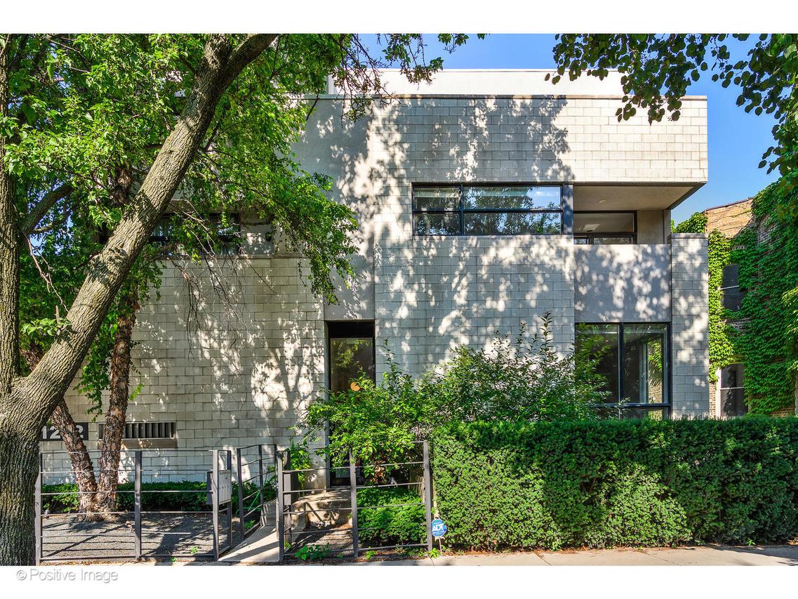 1212 N Hoyne Ave. #101, Chicago, IL 60622