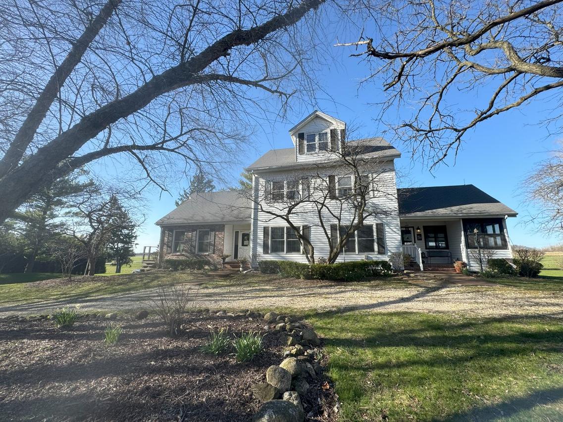 17N753 Widmayer Rd., Hampshire, IL 60140