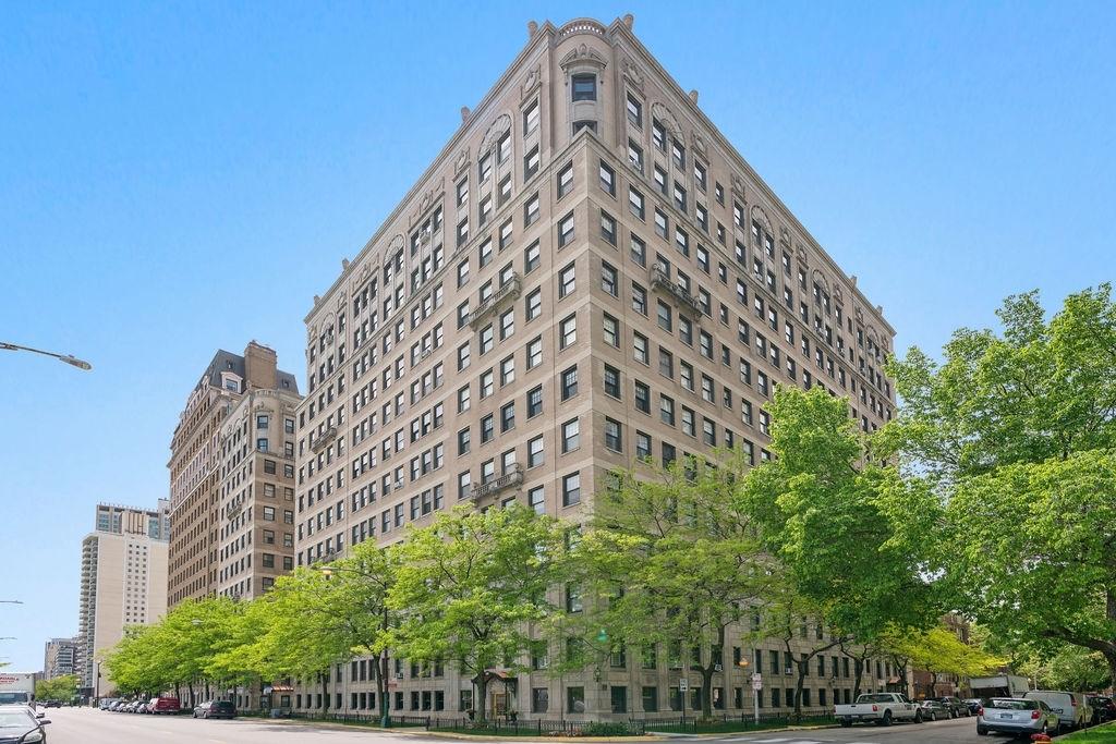 3534 N Lake Shore Dr. #6D, Chicago, IL 60657
