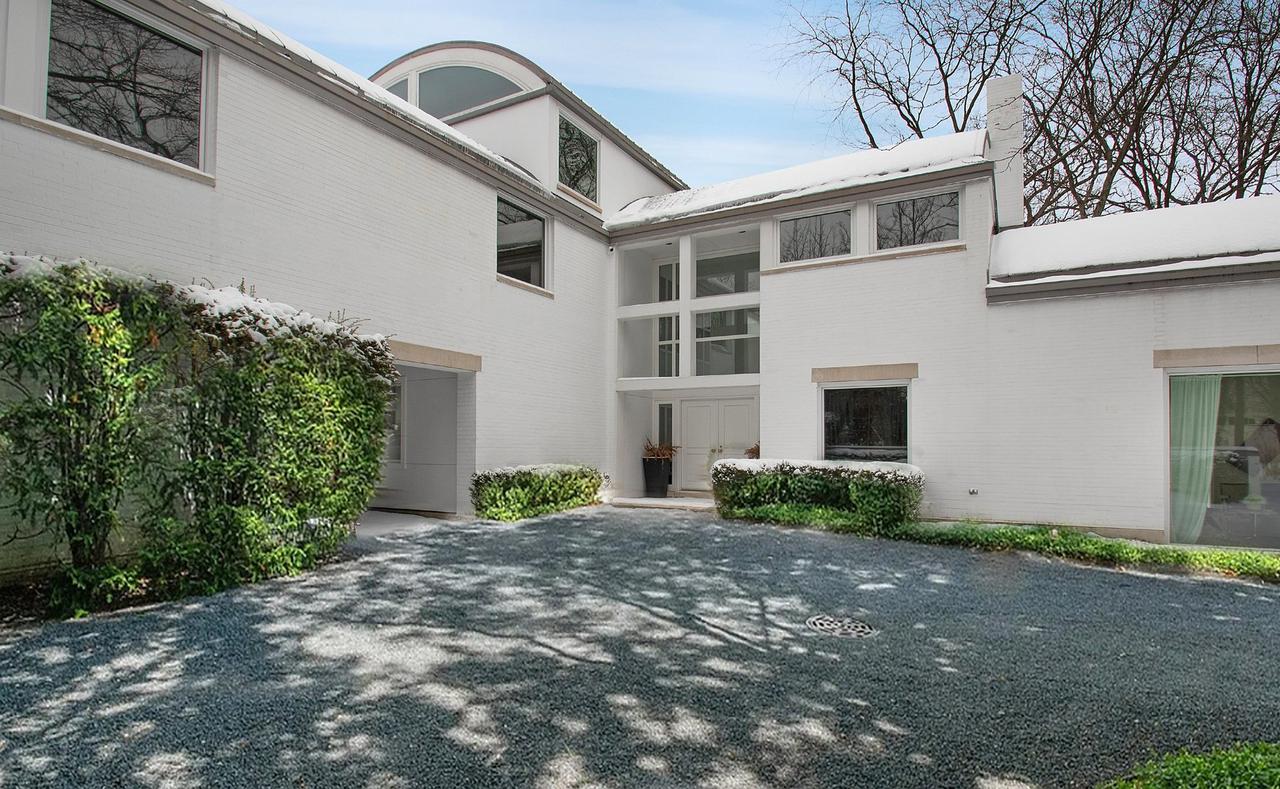 732 Bronson Ln., Highland Park, IL 60035