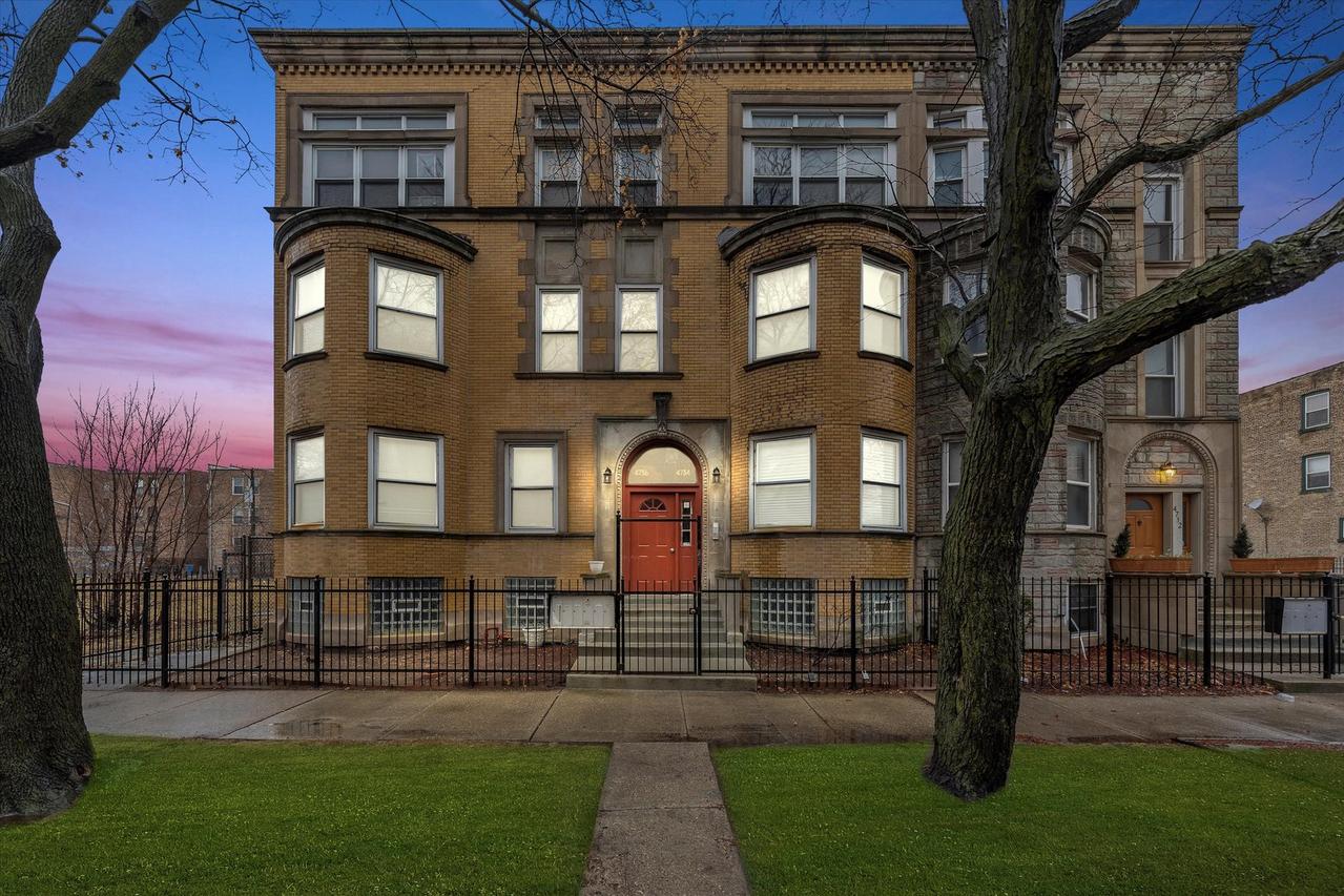 4734 S Saint Lawrence Ave. #1N, Chicago, IL 60615