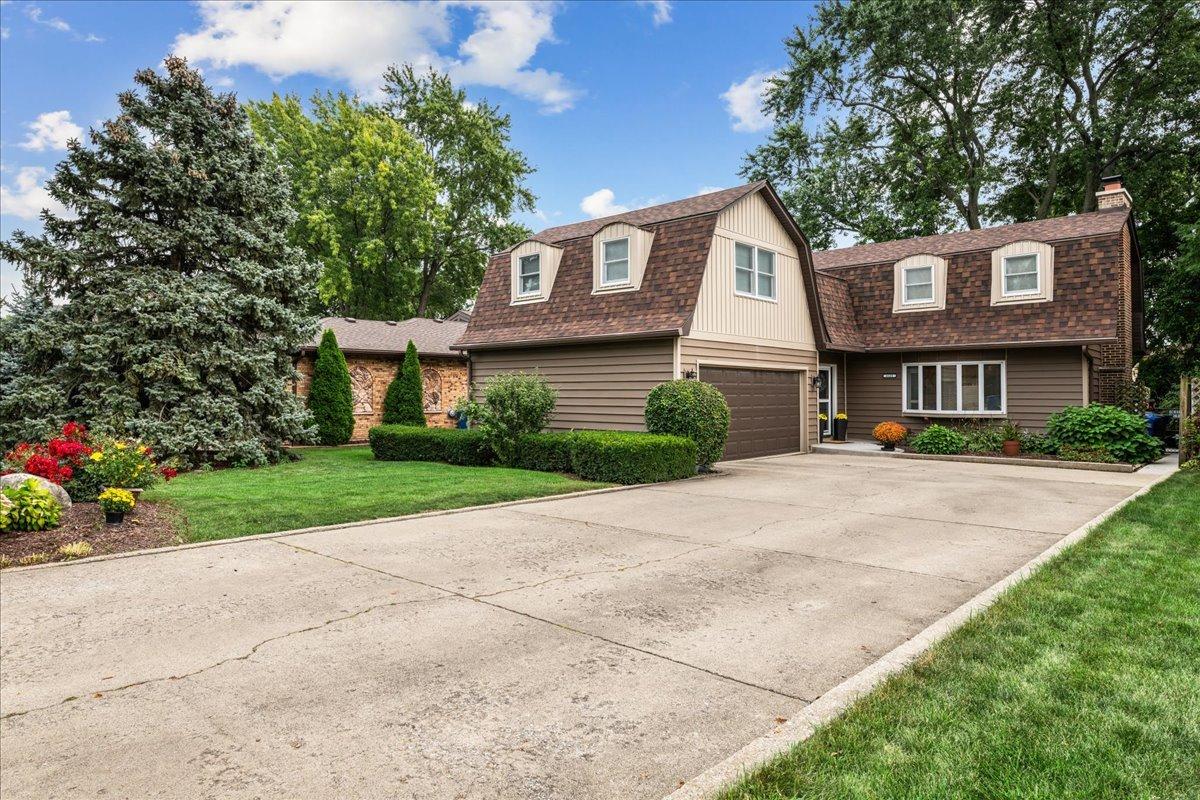 2121 W Haven St., Mount Prospect, IL 60056