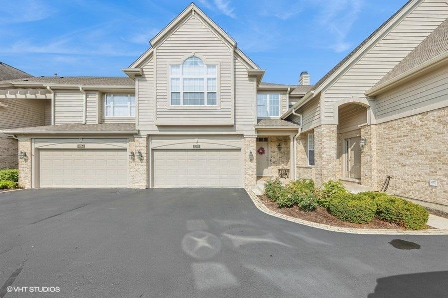 6262 Edgebrook Ln., Indian Head Park, IL 60525