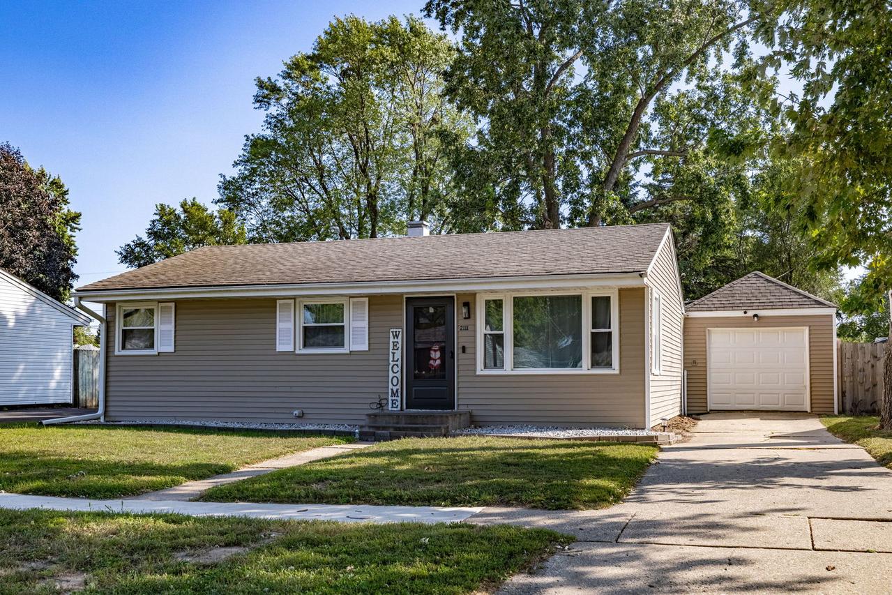 2111 Exeter Ave., Loves Park, IL 61111