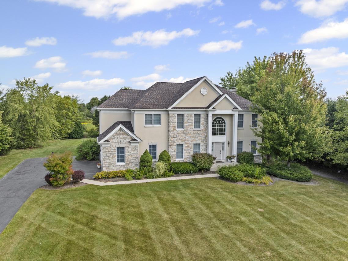 2 Twin Eagles Ct., Hawthorn Woods, IL 60047