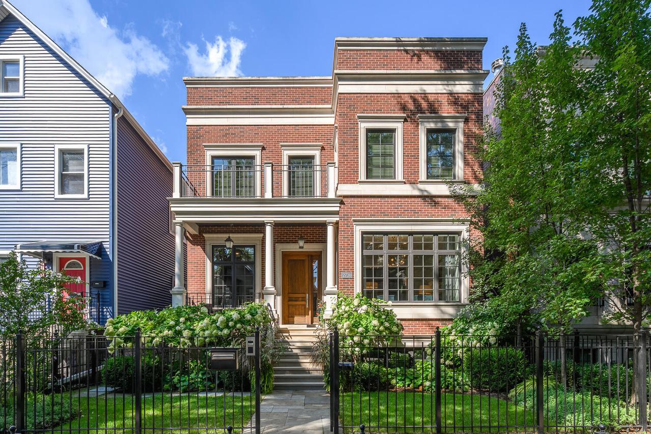 2730 N Magnolia Ave., Chicago, IL 60614