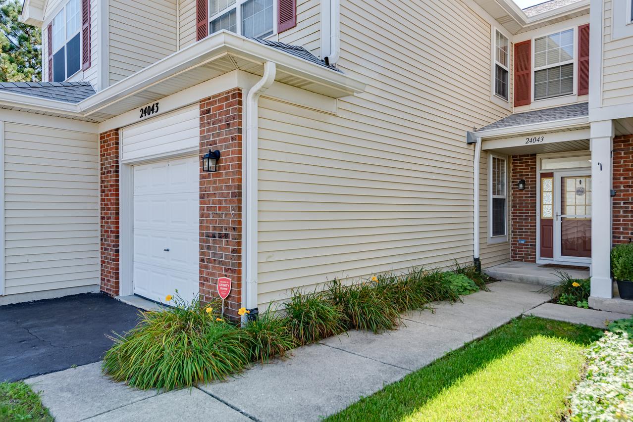 24043 W Pear Tree Cir., Plainfield, IL 60585