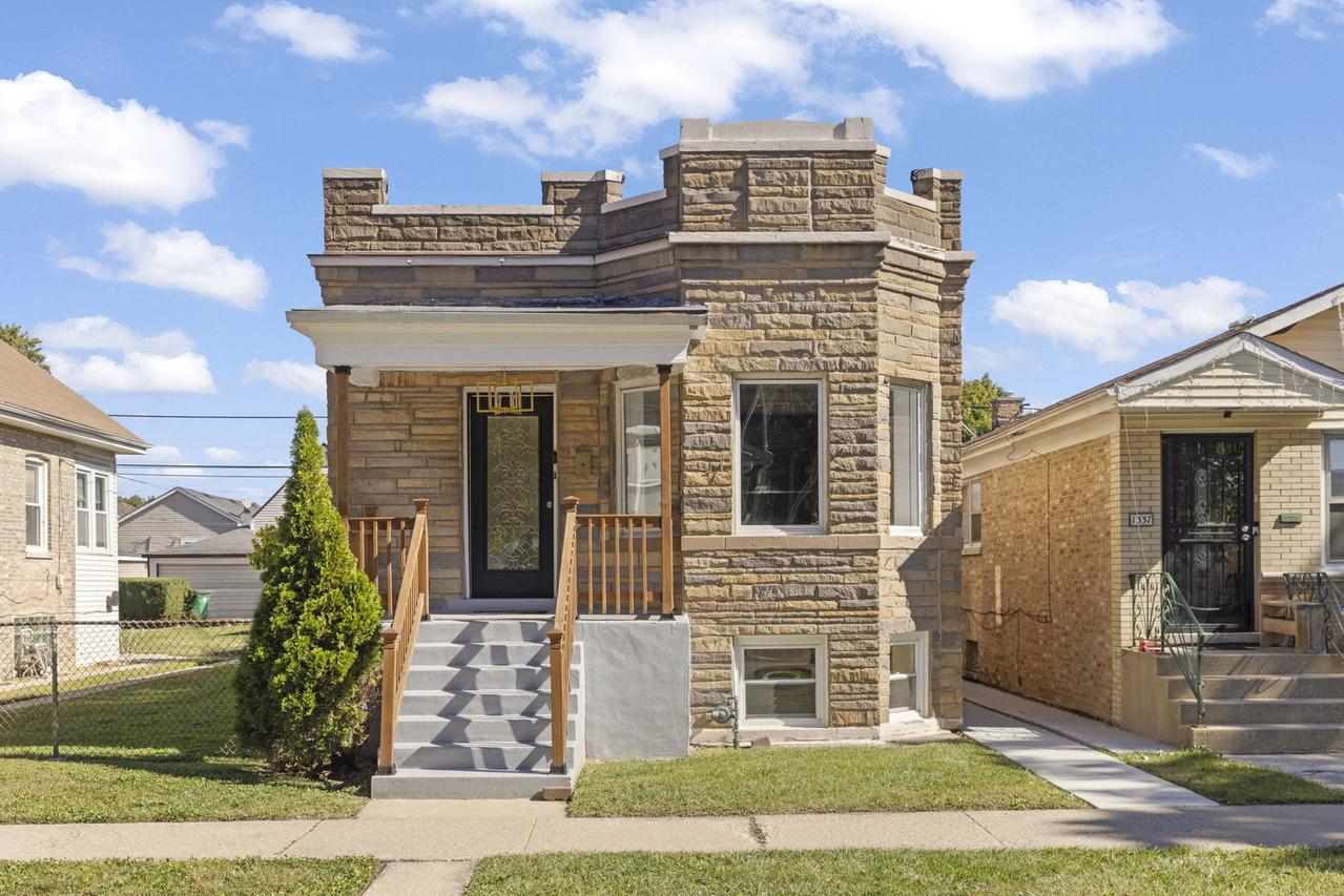 1335 Wesley Ave., Berwyn, IL 60402