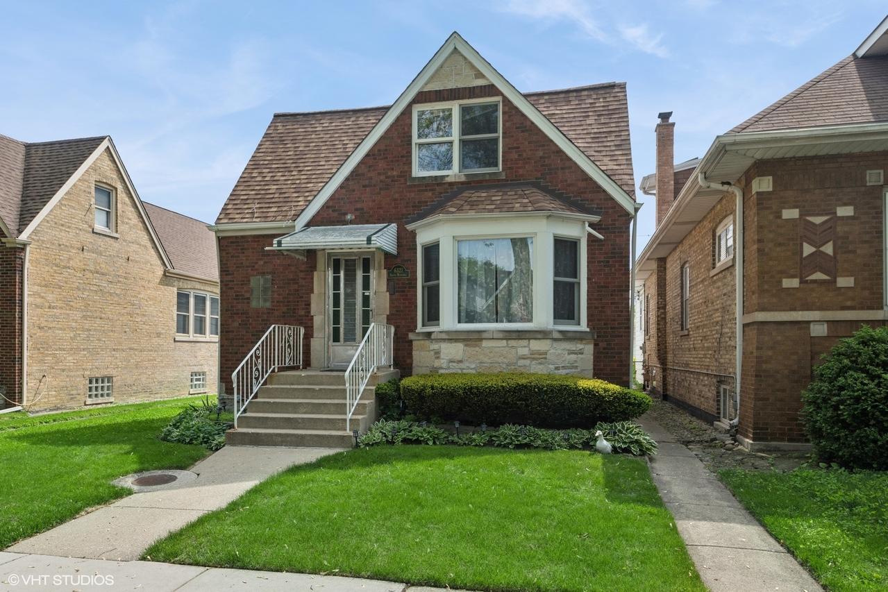 6321 N Merrimac Ave., Chicago, IL 60646