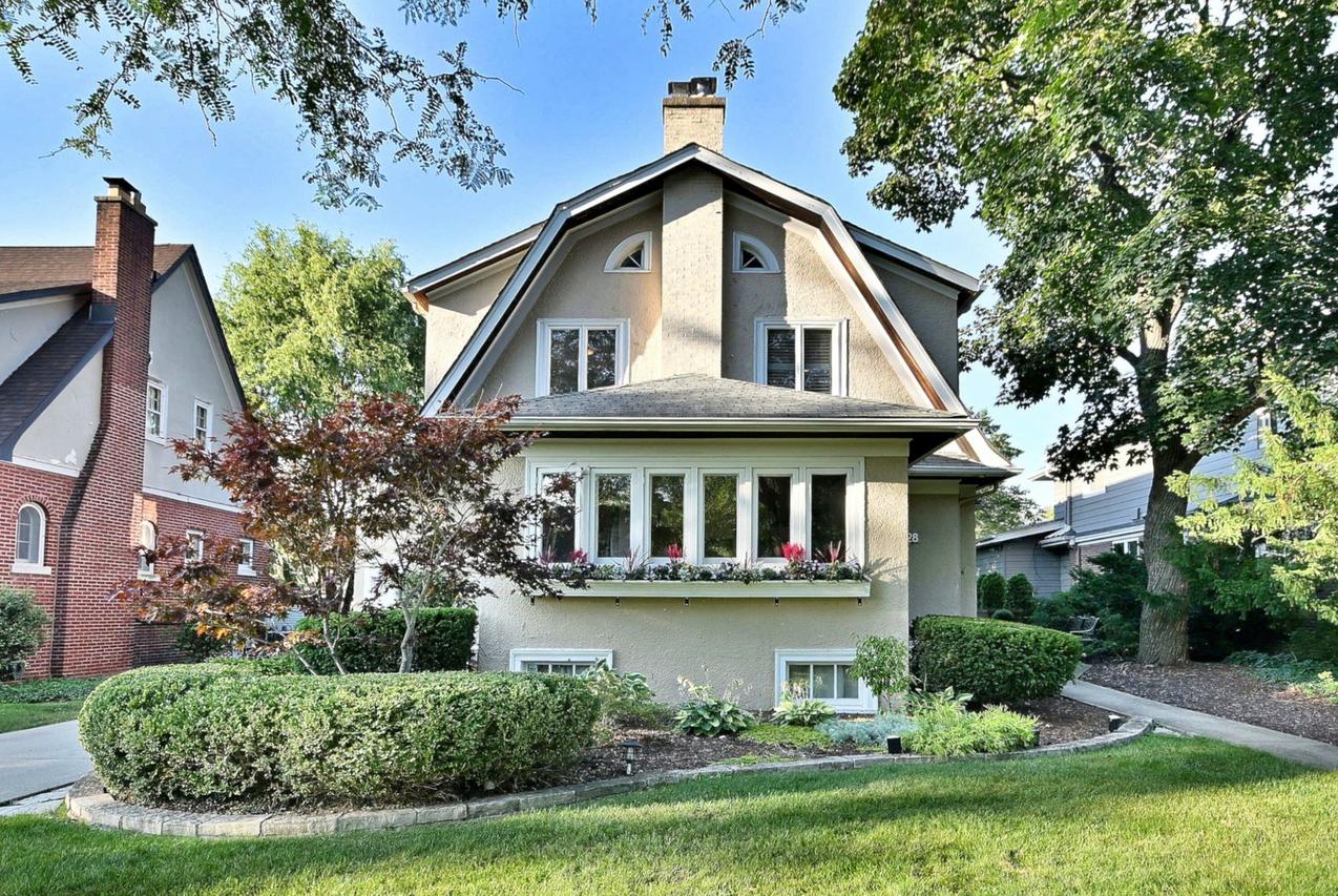 1228 Walnut St., Western Springs, IL 60558