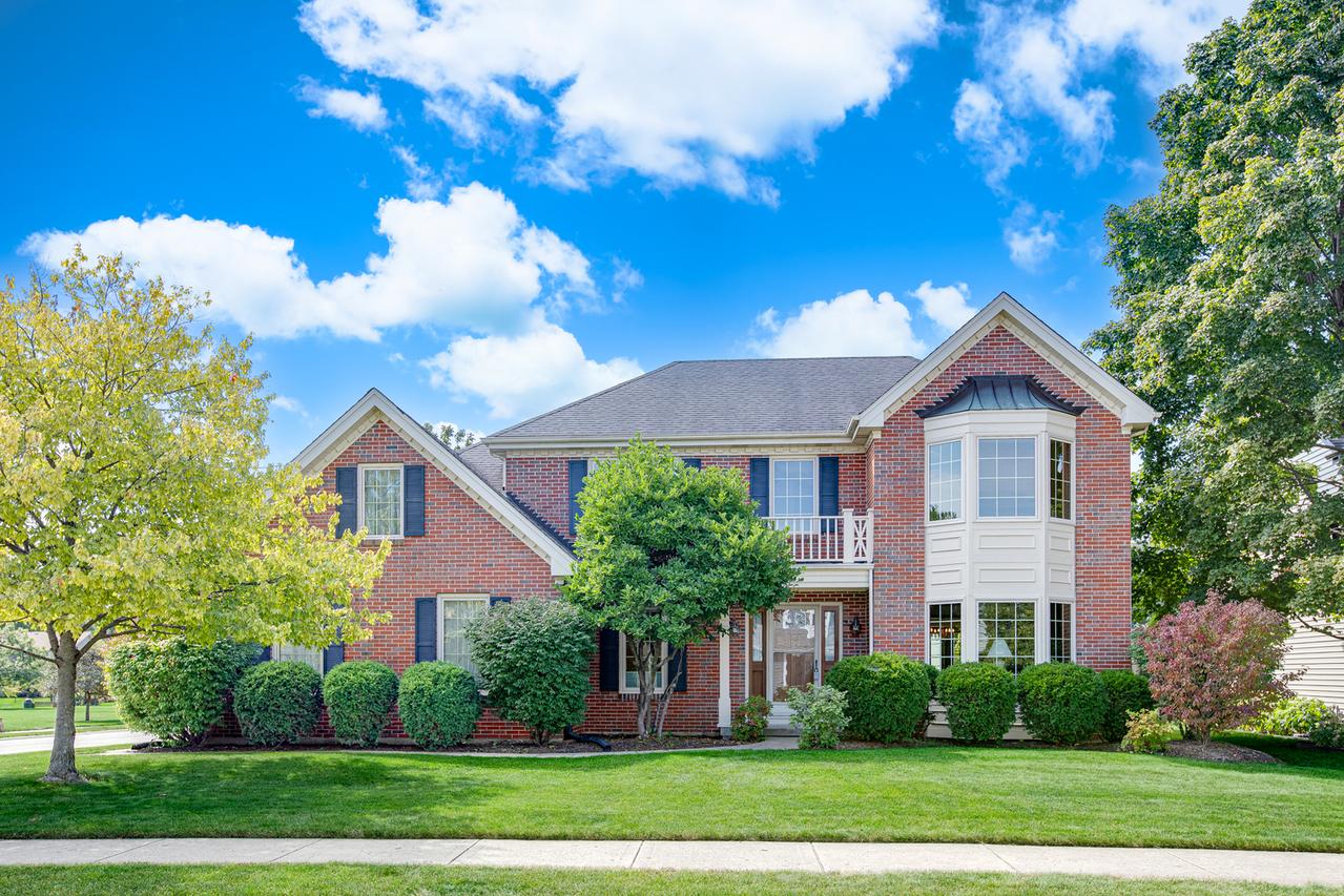 27W277 Waterford Dr., Winfield, IL 60190