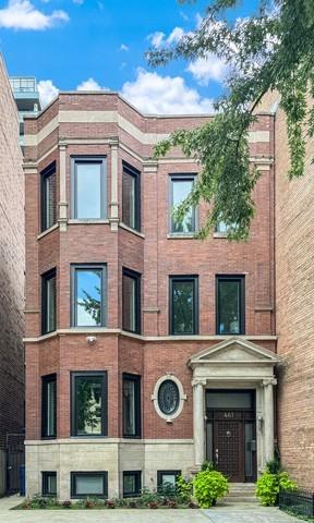 461 W Melrose St., Chicago, IL 60657