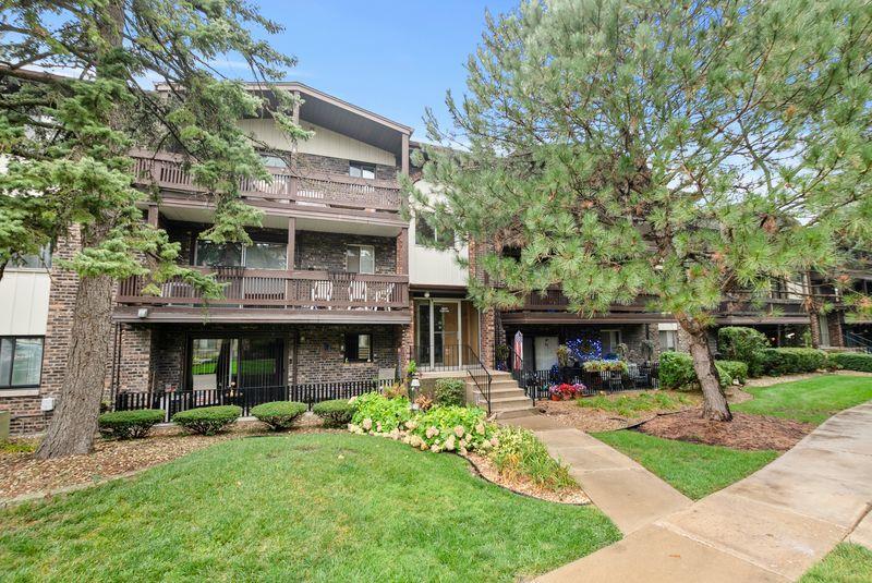 14031 Gail Ln. #310, Crestwood, IL 60418