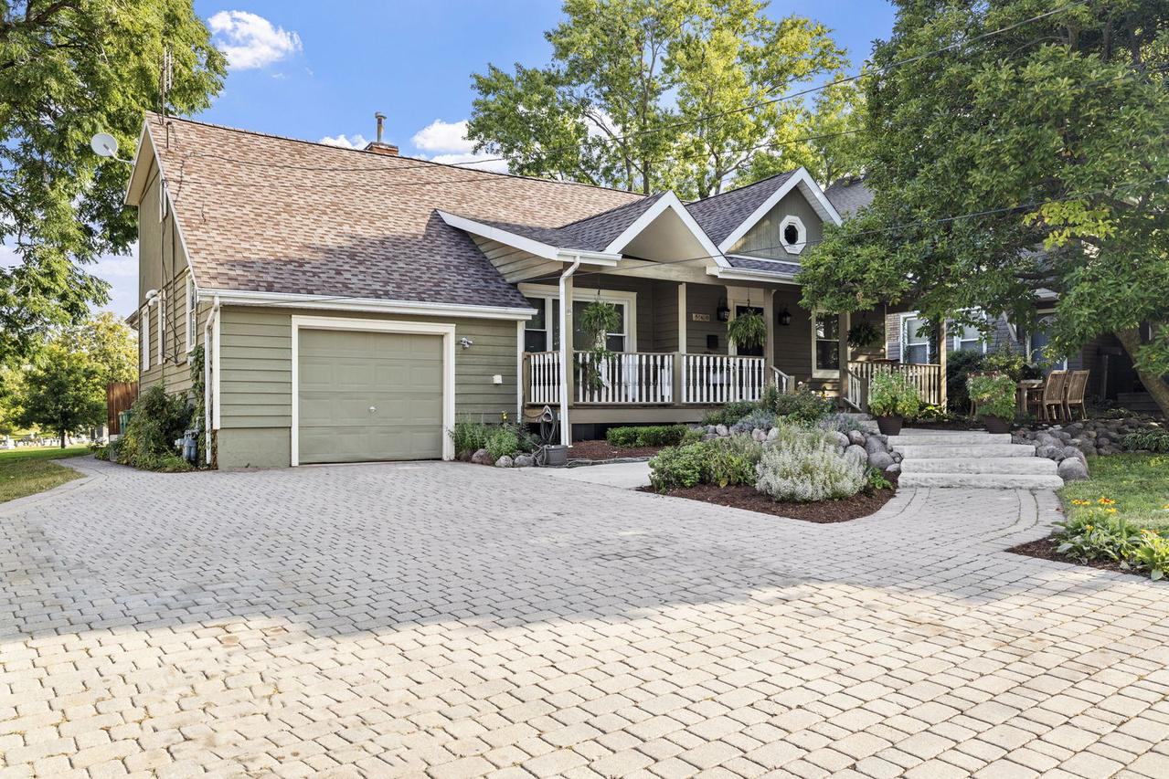 560 E 7th St., Lockport, IL 60441