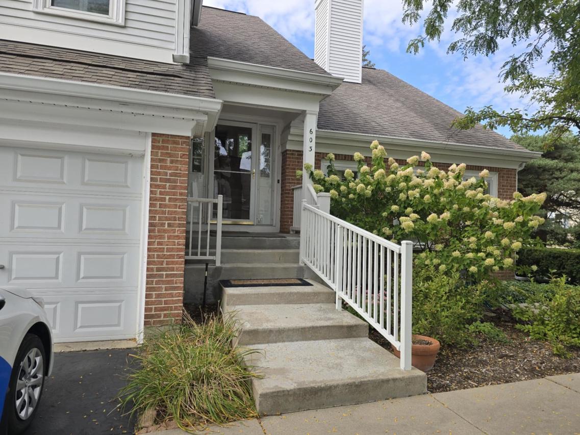 603 Thistle Ln., Prospect Heights, IL 60070