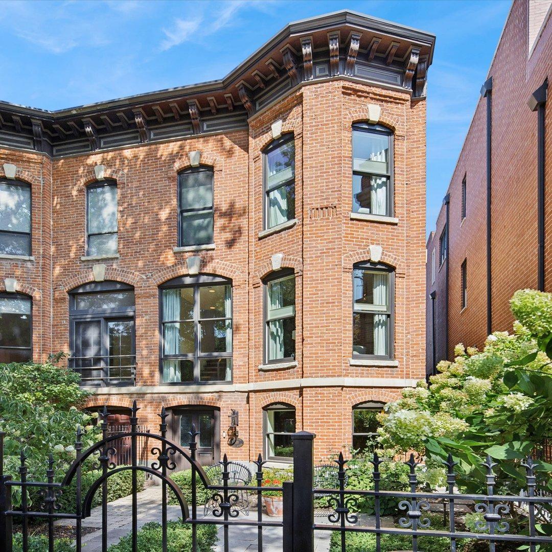 818 W Lill Ave., Chicago, IL 60614
