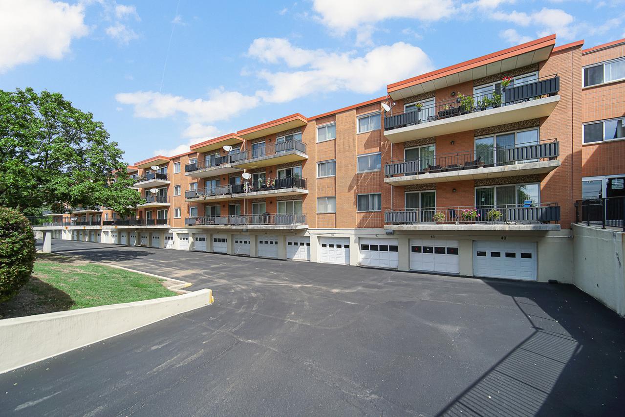 940 Holbrook Rd. #33A, Homewood, IL 60430
