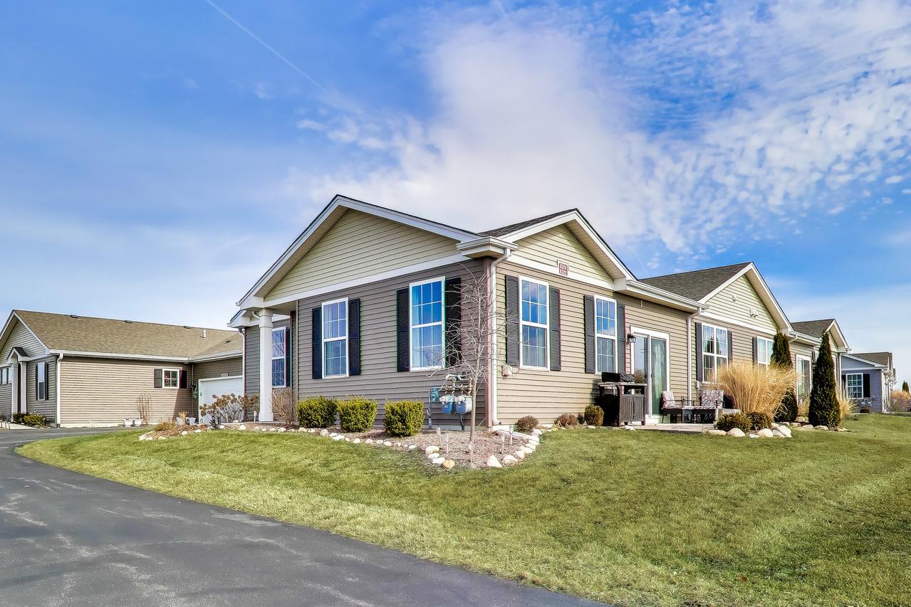 6322 Maple Glen Dr., Wonder Lake, IL 60097