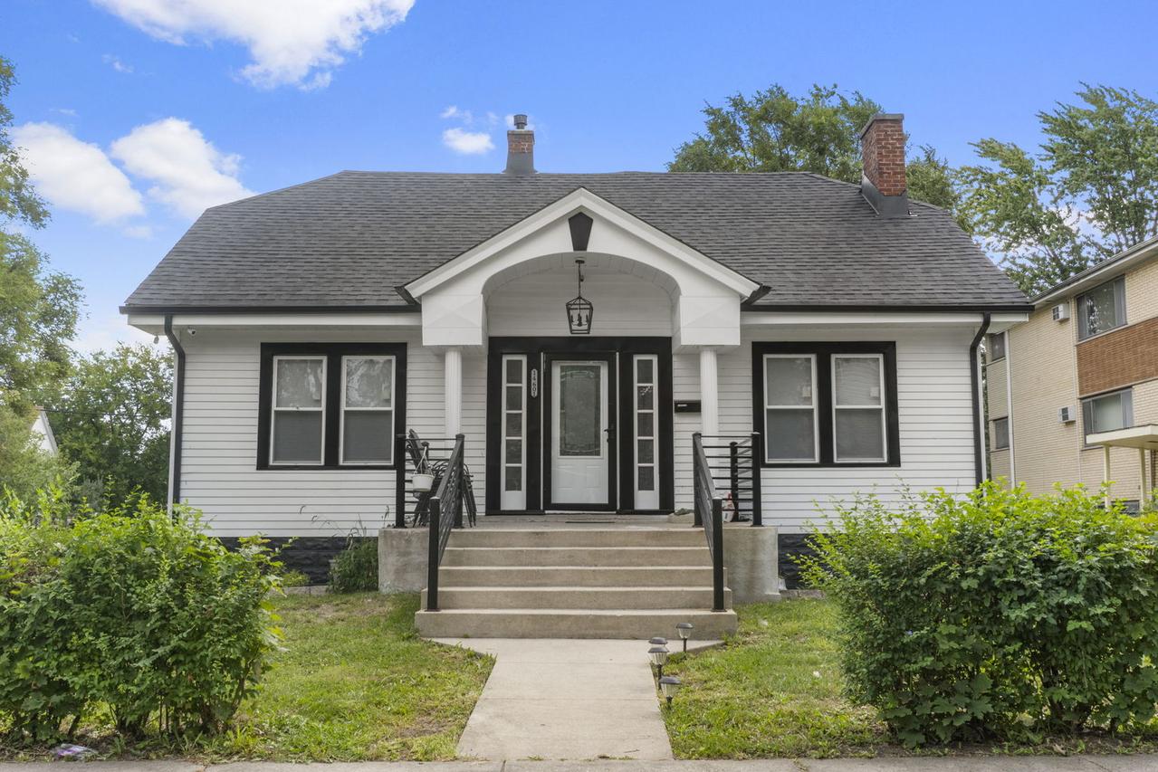 14601 Des Plaines St., Harvey, IL 60426
