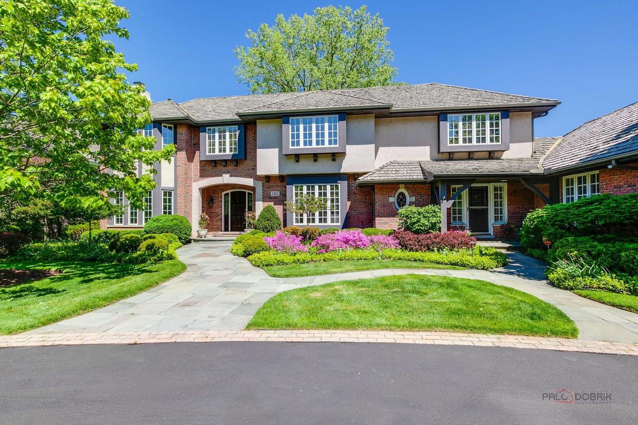 1321 Kimmer Ct., Lake Forest, IL 60045