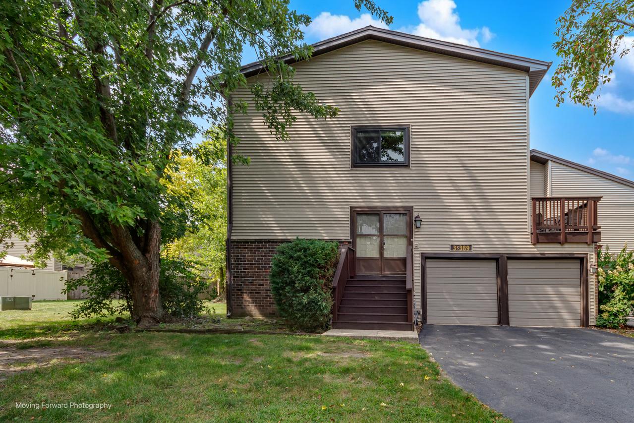 3S389 Chestnut Ct., Warrenville, IL 60555