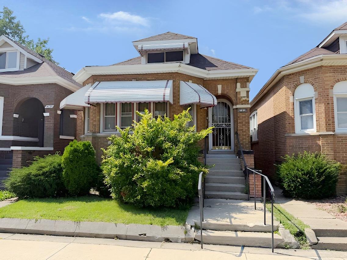 9636 S Bishop St., Chicago, IL 60643