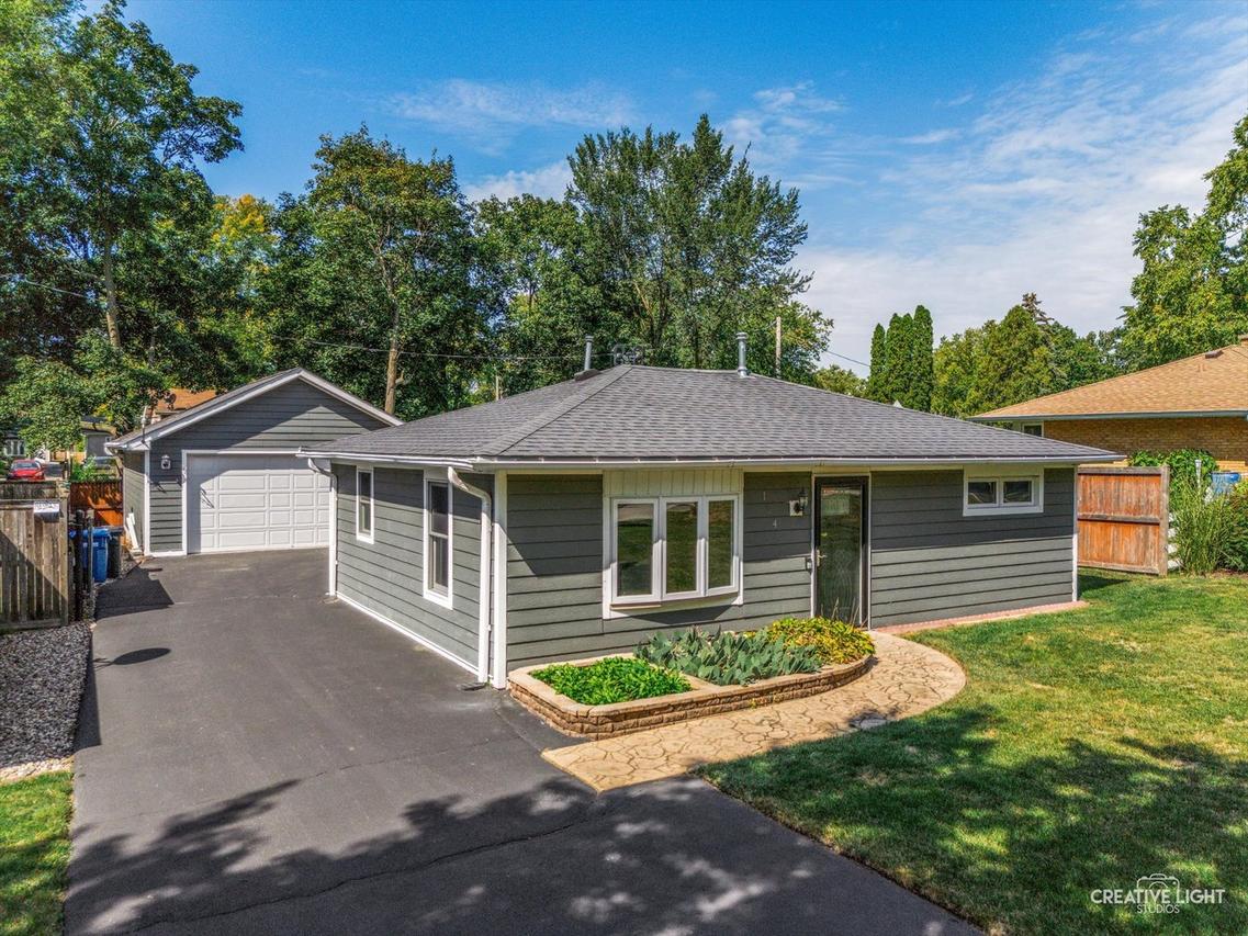 124 S Pine St., Geneva, IL 60134