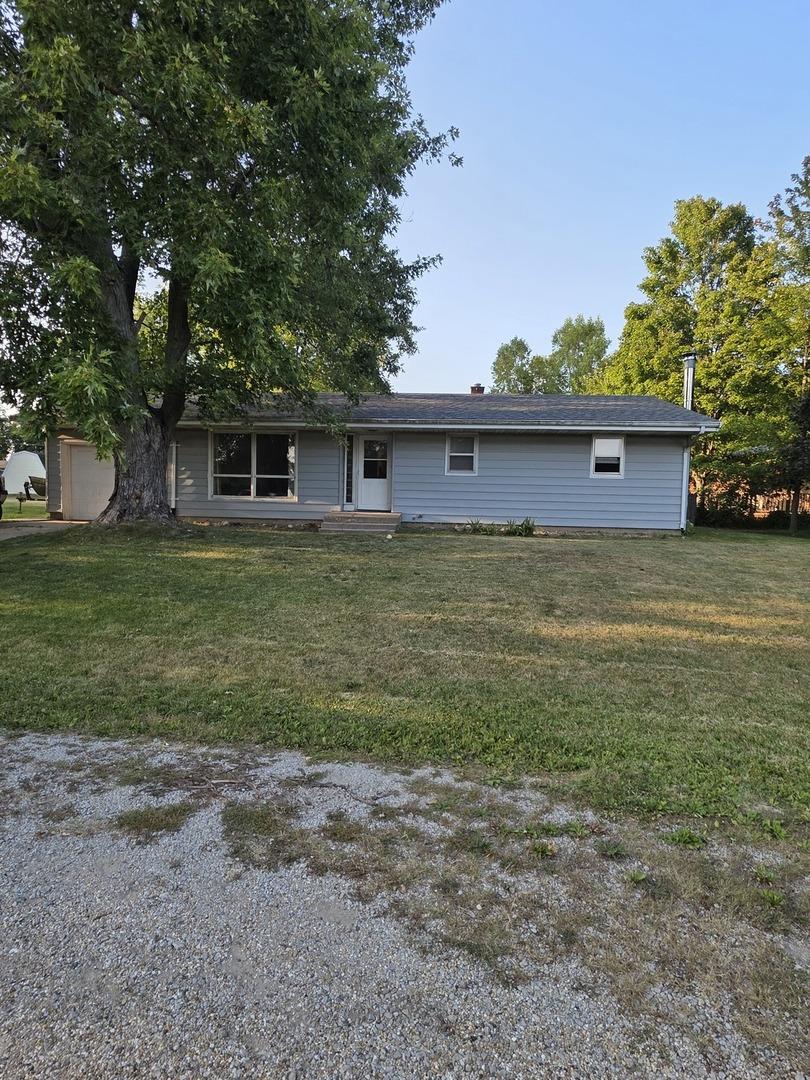 305 W Poplar St., Heyworth, IL 61745