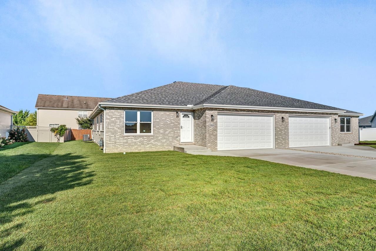 1969 Eagle Dr., Morris, IL 60450