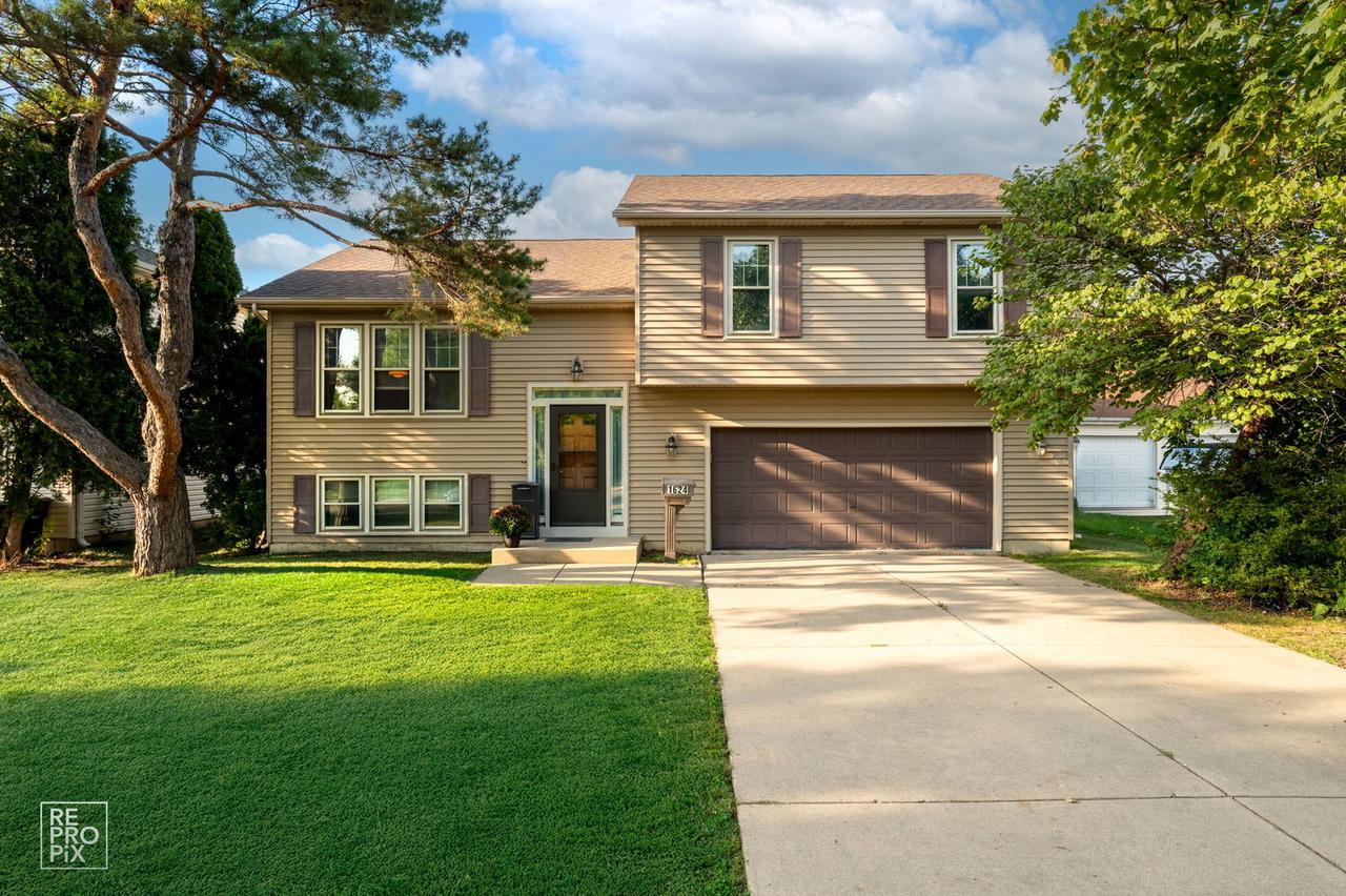 1624 Estes Ave., Des Plaines, IL 60018
