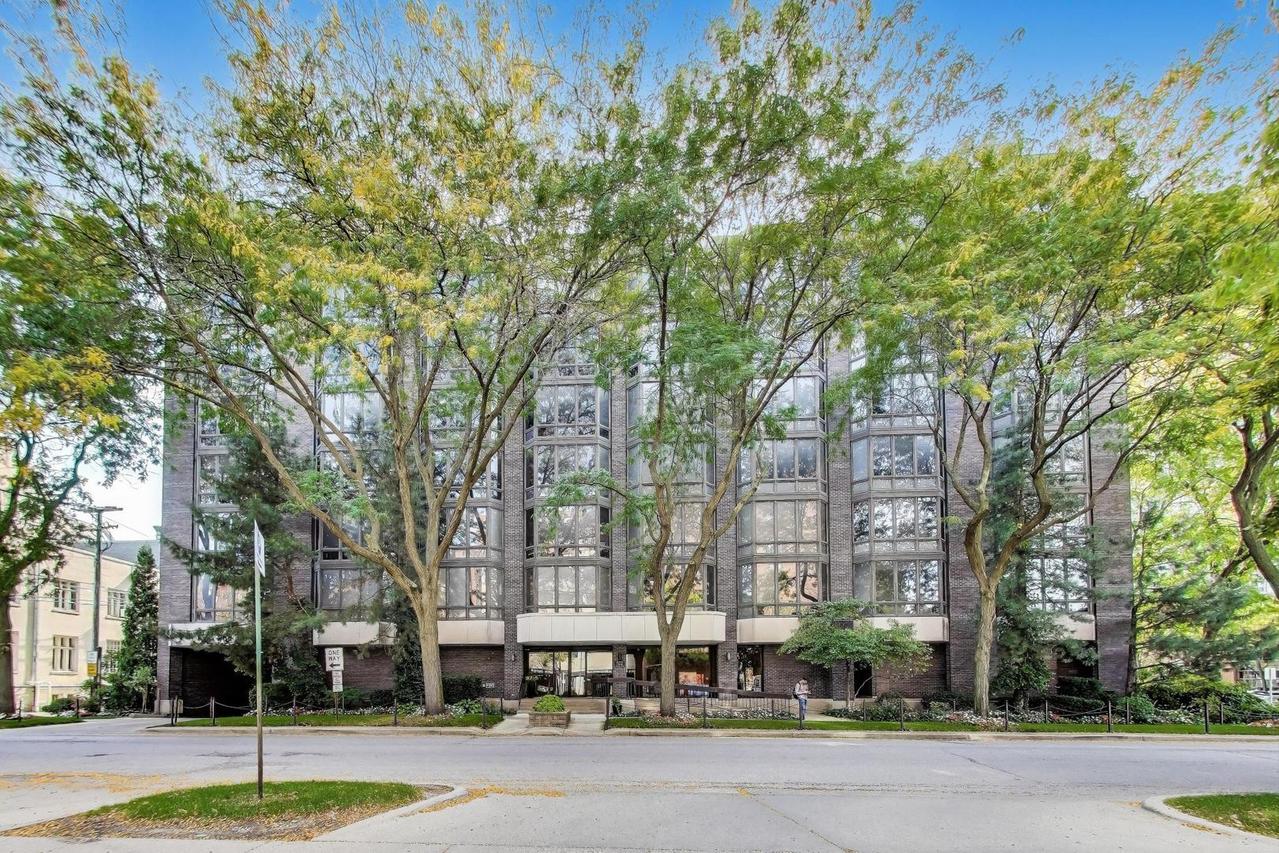 522 Church St. #3D, Evanston, IL 60201