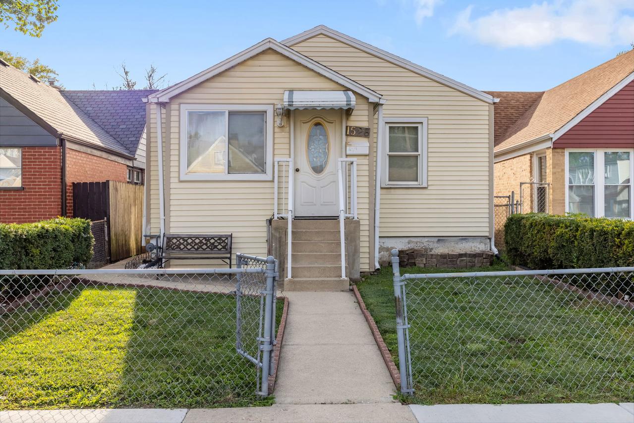 1528 N 39th Ave., Stone Park, IL 60165