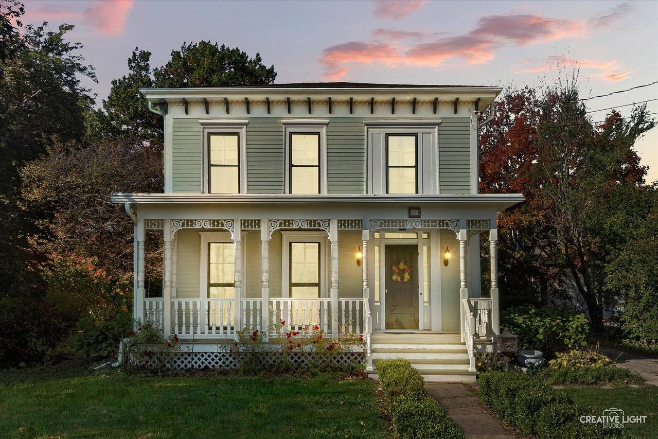 21 N Lincoln St., Batavia, IL 60510