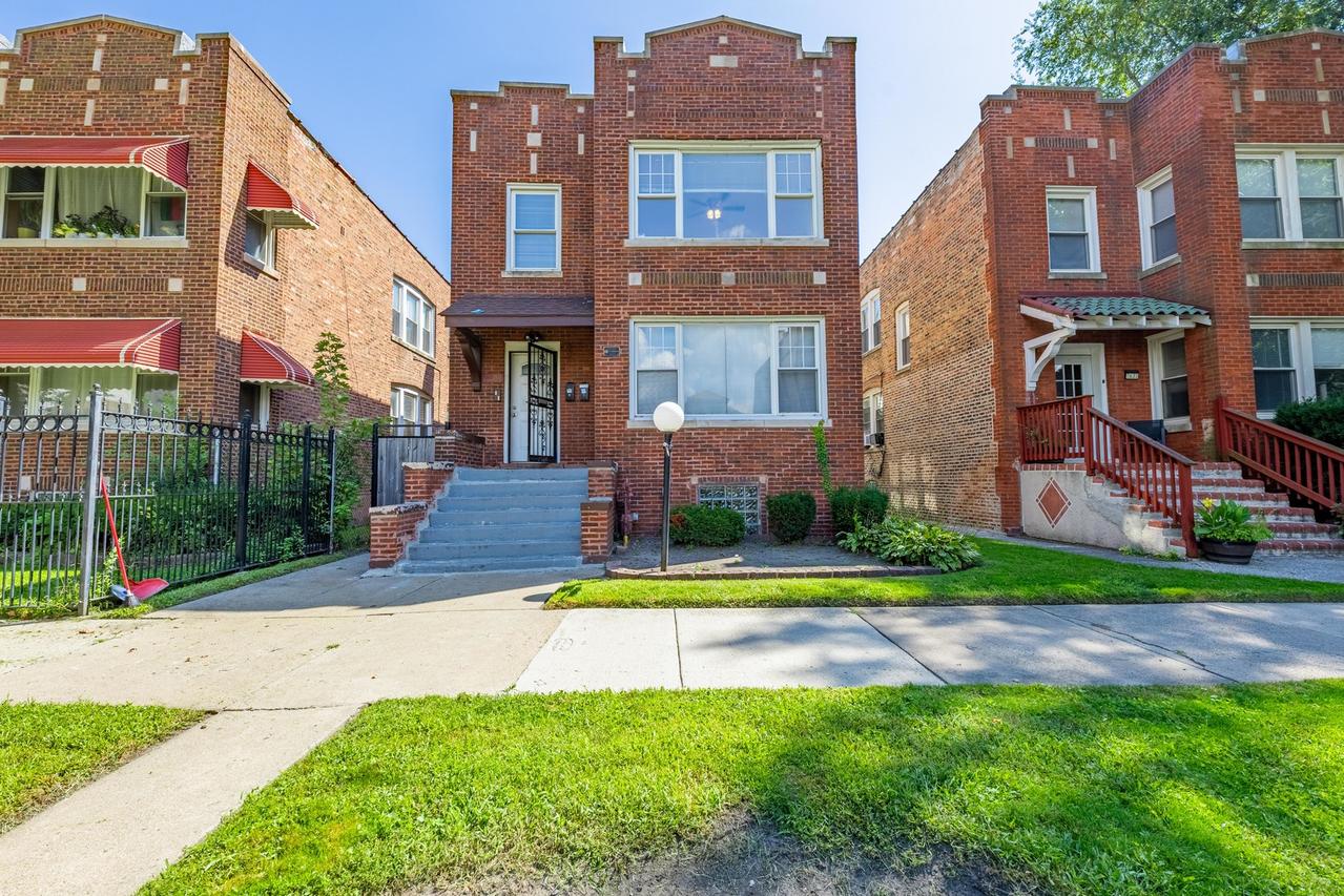 7631 S Cornell Ave., Chicago, IL 60649
