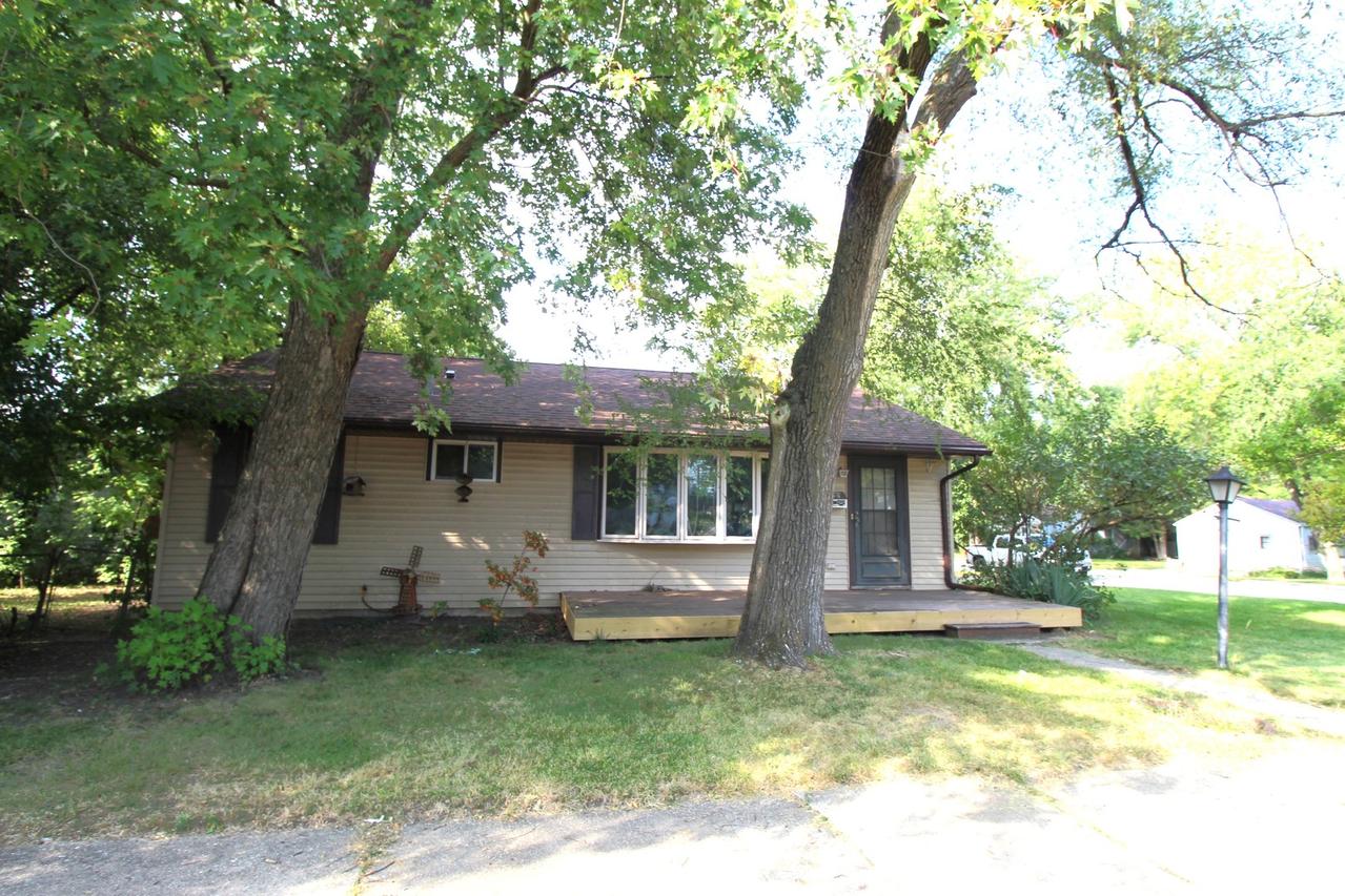 176 S Seymour Ave., Mundelein, IL 60060