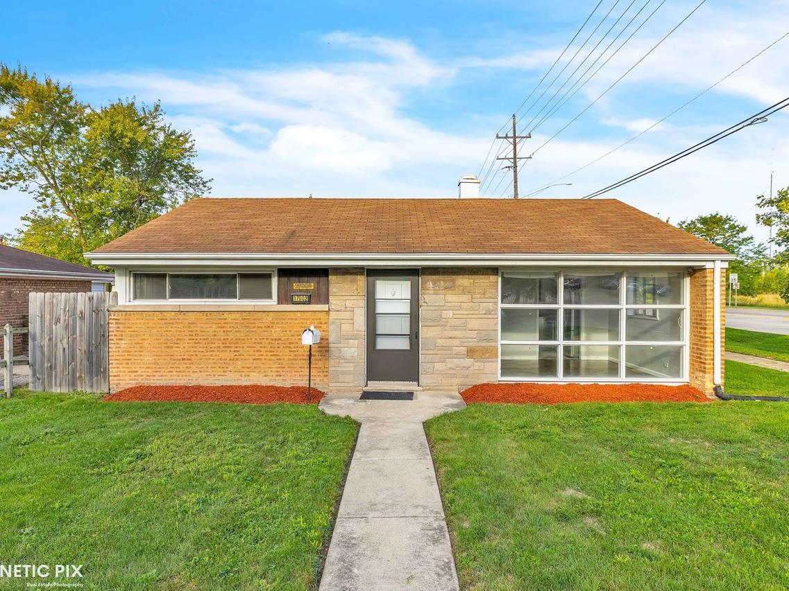 17002 Chicago Ave., Lansing, IL 60438