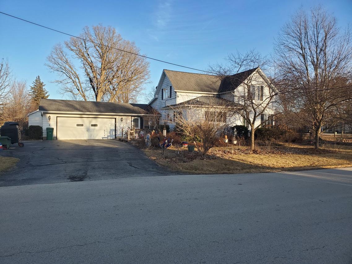 311 S 3rd St., Kirkland, IL 60146