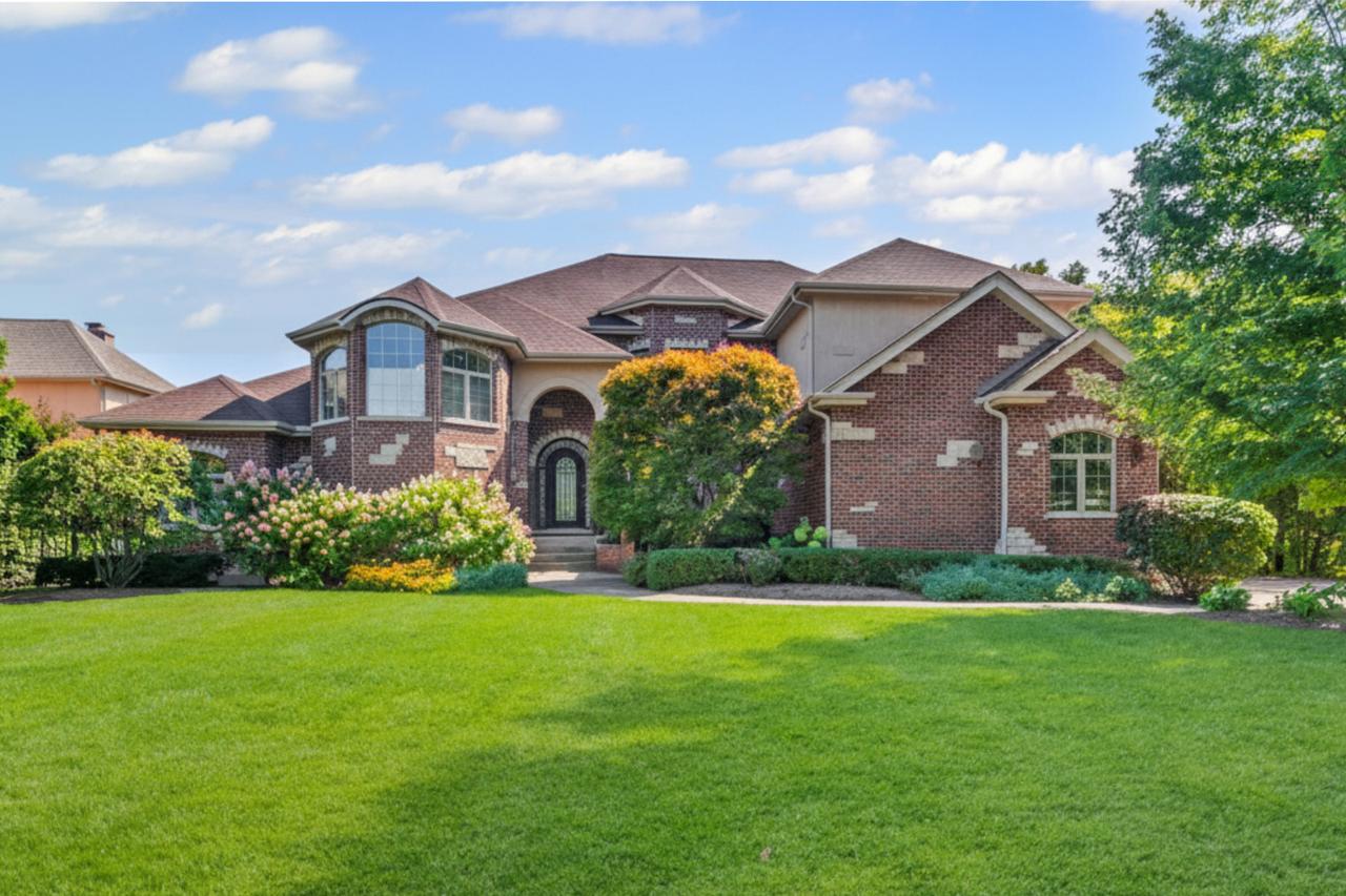 4111 Douglas Rd., Downers Grove, IL 60515